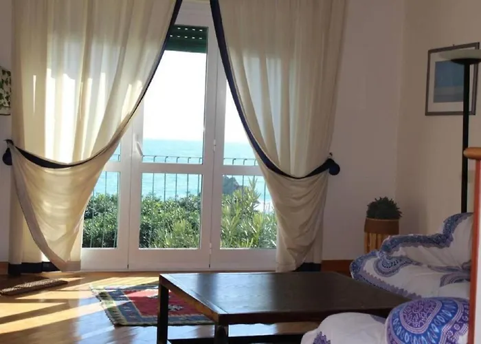 Apartmán Wind Rose House - By The With Ac & Private Parking *
