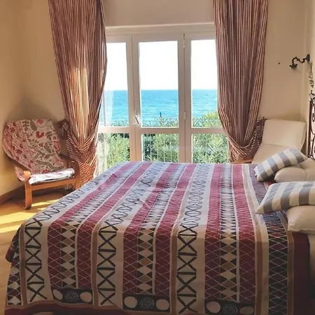 Apartment Wind Rose House - By The Beach With Ac Parking *